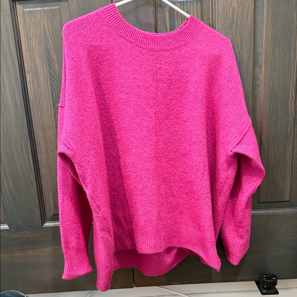 Women's Vince Camuto Pink Sweater size Medium